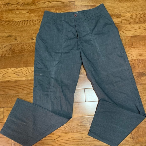 Calvin Klein Pants with zipper pocket details. Sz 32 - Picture 4 of 4